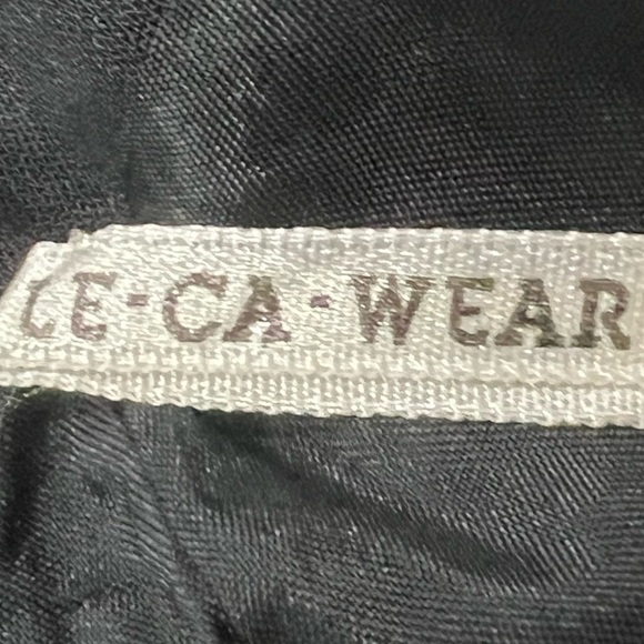 Le Ca Wear Black Pleated Back Slit Lined Skirt Size 38 Women's - Picture 2 of 5